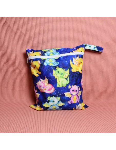 Wetbag 'Drachenhimmel' – Die Nasstasche mit Drachen-Motiv - Stoffstruktur und Material