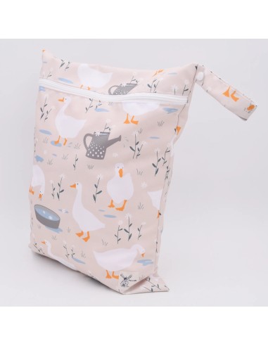 Wetbag 'Gänsewiese' – Die Nasstasche mit Gänse-Motiv - Stoffstruktur und Material