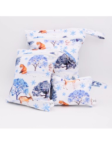 Wetbag 'Winterzauber' | Nasstasche mit Winterlandschaft - Stoffstruktur und Material