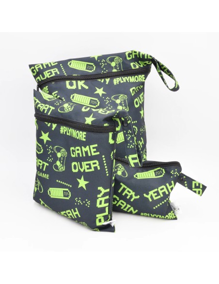 Wetbag 'Game Over' | Wasserfeste Nasstasche im coolen Gamer-Design - Stoffstruktur und Material