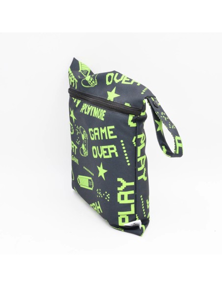 Wetbag 'Game Over' | Wasserfeste Nasstasche im coolen Gamer-Design - Nahaufnahme