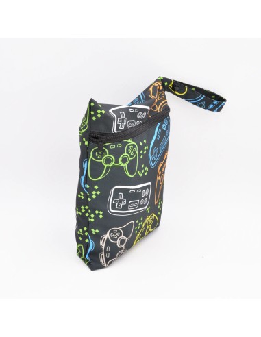 Wetbag 'Joypad' | Nasstasche im bunten Retro-Controller-Design - Nahaufnahme