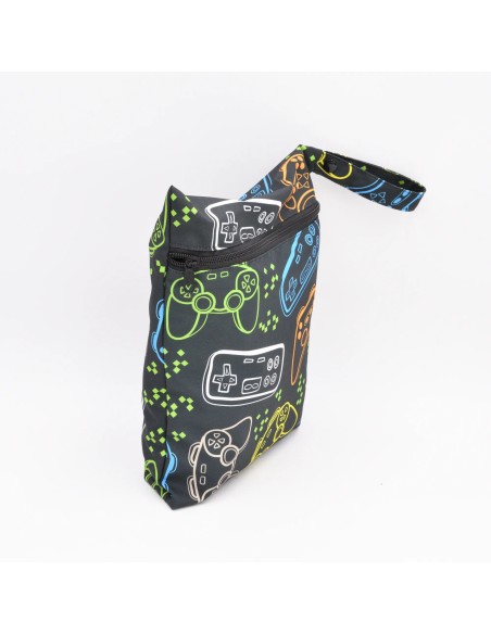 Wetbag 'Joypad' | Nasstasche im bunten Retro-Controller-Design - Nahaufnahme