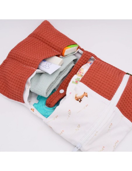 Windeltasche "Kleine Füchse" – Dein Wickel-Organizer für unterwegs - Handgemacht in Bayern