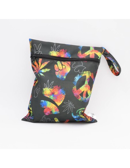 Wetbag "Good Vibes" | Die Nasstasche im bunten Peace-Style - Nahaufnahme