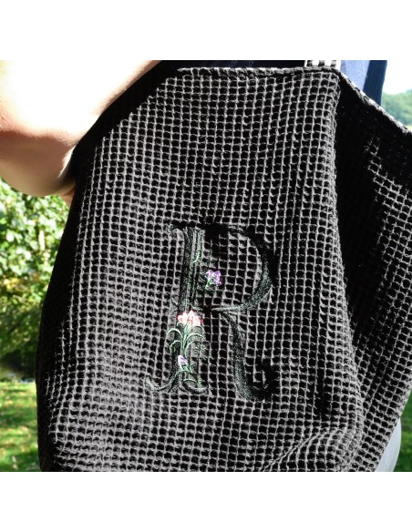 Personalisierte Waffel-Umhängetasche "Schwarz" | Mommy Bag - Verarbeitung im Detail