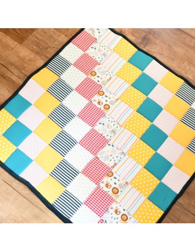 Patchwork Krabbeldecke 'Kunterbunte Entdeckerwelt' | personalisierbar
