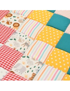 Patchwork Krabbeldecke 'Kunterbunte Entdeckerwelt' | personalisierbar 2
