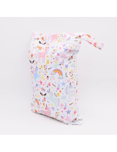 Wetbag 'Fabelhafte Einhörner' – Die Nasstasche mit Einhorn-Motiv - Nahaufnahme