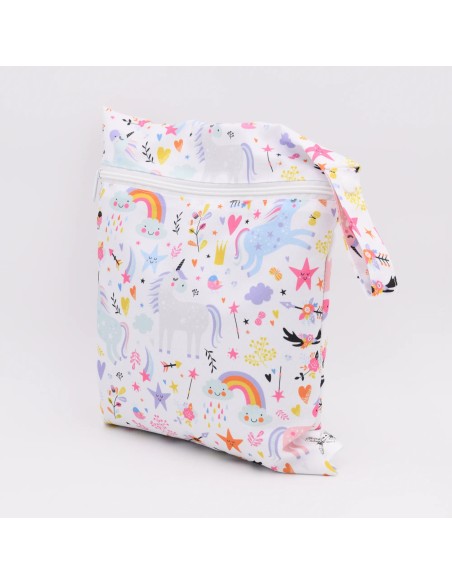 Wetbag 'Fabelhafte Einhörner' – Die Nasstasche mit Einhorn-Motiv - Manufaktur-Qualität