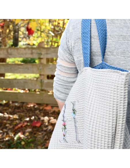 Personalisierte Waffel-Umhängetasche "Grau" | Mommy Bag - Rückansicht