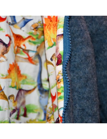 Walkjacke "Dino-Abenteuer" (Blau) mit hübschem Baumwollfutter - Farbwirkung