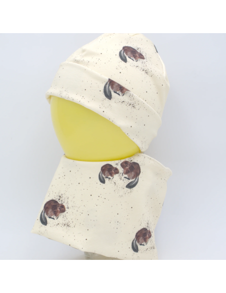 Beanie & Schlupfschal 'Kleine Biber' - Detailansicht der Passform