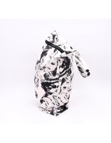 Wetbag 'Stilikone' | Die wasserabweisende Nasstasche im Fashion-Design - Rückansicht
