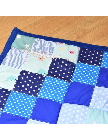 Patchwork Krabbeldecke 'Kuschelvergnügen' | personalisierbar - Seitenansicht
