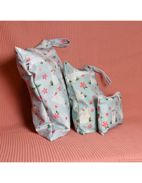 Wetbag 'Hasi' – Die süße Nasstasche mit Hasen-Motiv - Stoffstruktur und Material